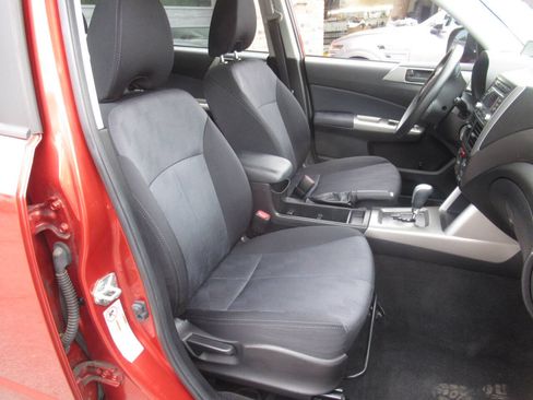 Used 2010 Subaru Forester 2.5X AWD/4WD image 5
