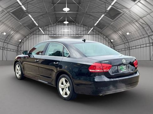 Used 2015 Volkswagen Passat 1.8T Limited Edition image 5