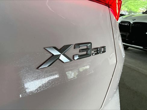 Used 2025 BMW X3 xDrive30i w/ M Sport Package image 9