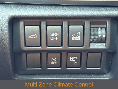 Used 2023 Subaru Forester Premium AWD/4WD image 10