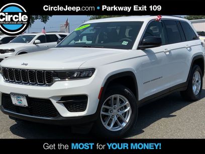 Used 2024 Jeep Grand Cherokee Laredo
