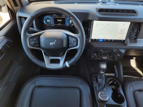New 2025 Ford Bronco Badlands image 12