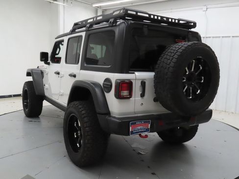 Used 2019 Jeep Wrangler Unlimited Rubicon AWD/4WD image 6