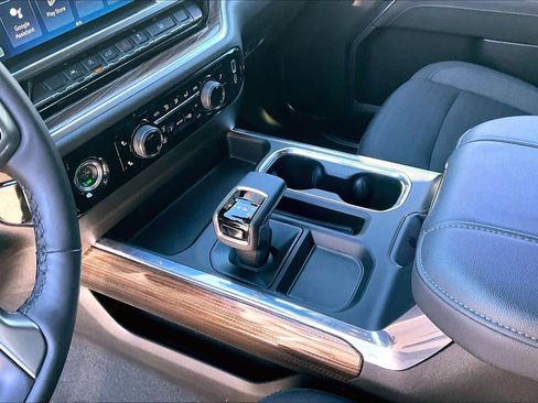 Used 2024 Chevrolet Silverado 1500 RST image 15