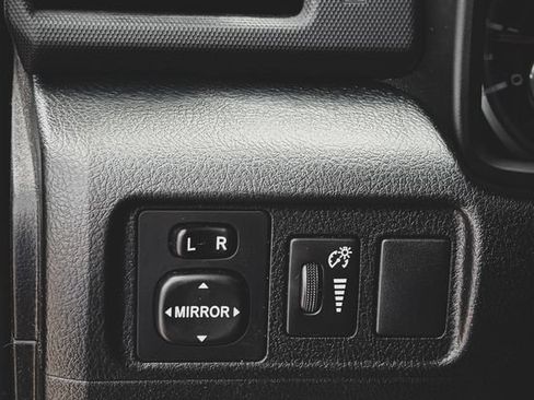 Used 2016 Toyota 4Runner Trail AWD/4WD image 6