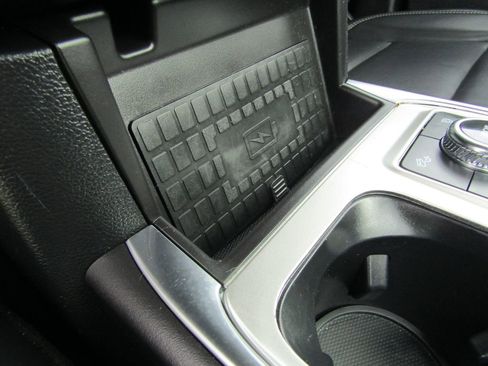 Used 2023 Ford Explorer XLT w/ Equipment Group 202A image 33