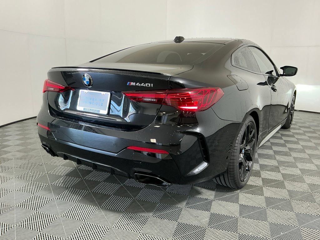 New 2027 BMW M440i Coupe w/ Premium Package RWD image 5