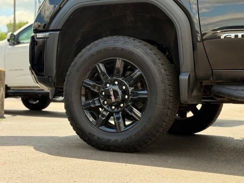 Used 2024 GMC Sierra 2500 AT4 w/ Technology Package AWD/4WD image 44
