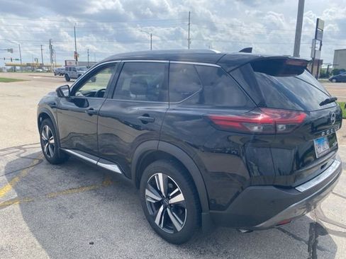 Used 2022 Nissan Rogue SL w/ SL Premium Package image 5