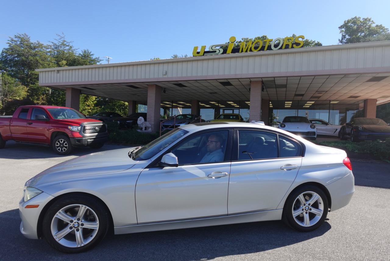 Used 2013 BMW 328i xDrive Sedan AWD/4WD image 23