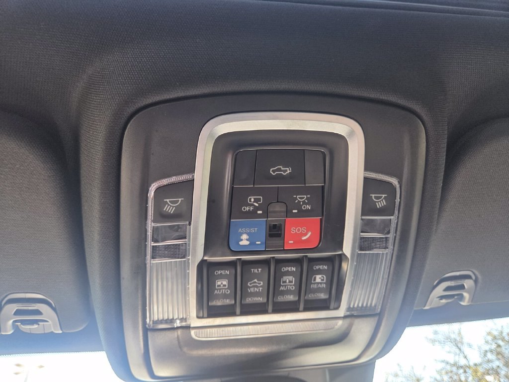 Used 2024 RAM 1500 Limited AWD/4WD image 18