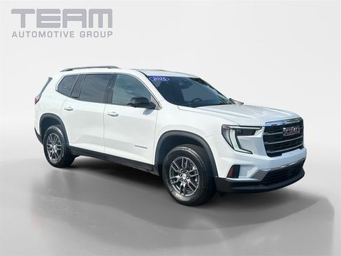 Used 2025 GMC Acadia Elevation image 1