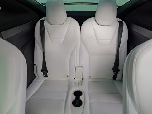 Used 2016 Tesla Model X 90D image 29