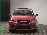 New 2026 Chrysler Pacifica Select image 2