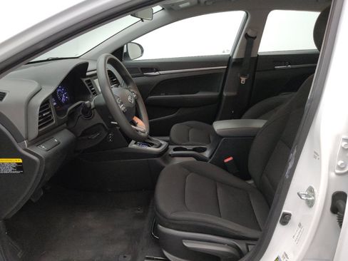 Used 2019 Hyundai Elantra SE w/ Cargo Package FWD image 17