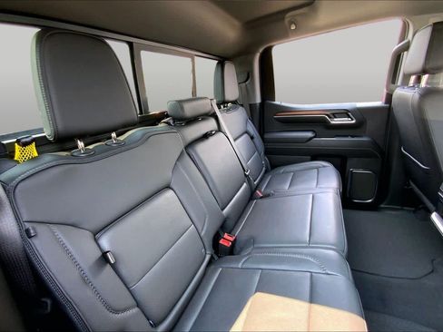 Used 2024 GMC Sierra 1500 Denali w/ Denali Reserve Package AWD/4WD image 18