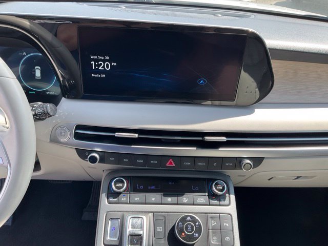 Used 2024 Hyundai Palisade Limited AWD/4WD image 14