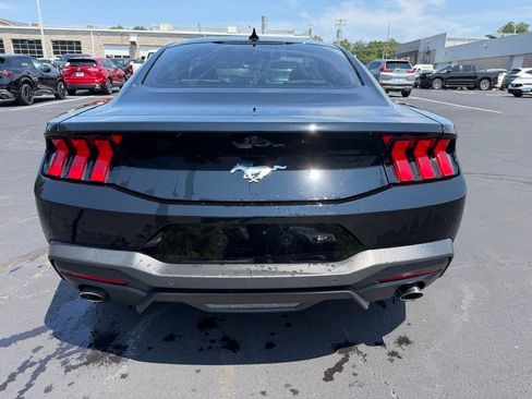 Used 2024 Ford Mustang Coupe RWD image 8