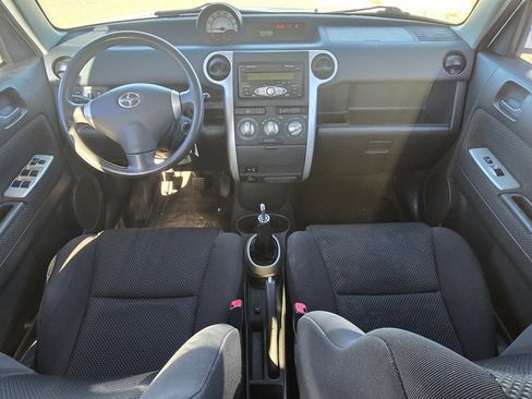 Used 2006 Scion xB image 25