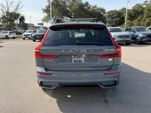 Certified 2023 Volvo XC60 T8 Ultimate w/ Climate Package image 5