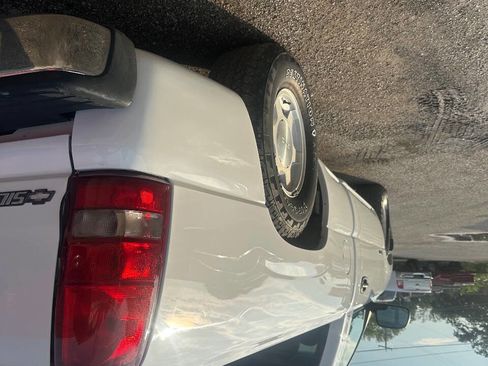 Used 2000 Chevrolet Silverado 1500 LS image 4