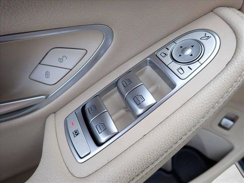 Used 2018 Mercedes-Benz C 300 Sedan image 13
