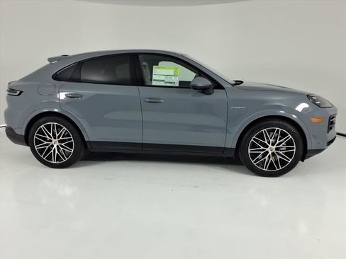 New 2026 Porsche Cayenne E-Hybrid Coupe image 26