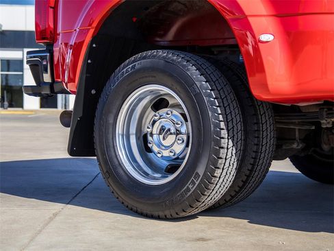 Used 2024 Ford F350 XL w/ FX4 Off-Road Package image 9