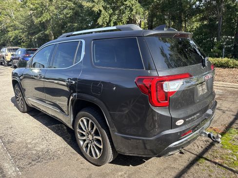 Used 2020 GMC Acadia Denali w/ Technology Package FWD image 2