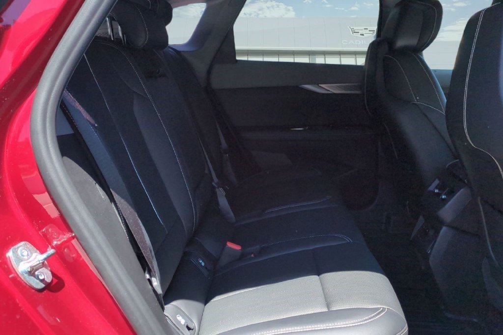 Certified 2026 Cadillac Optiq Sport 2 w/ LPO, Floor Liner Package RWD image 17