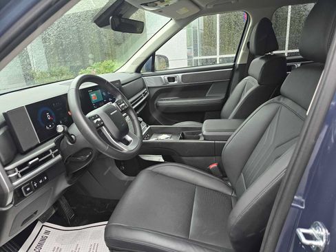 Used 2026 Hyundai Santa Fe SEL AWD/4WD image 2