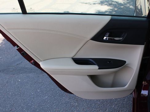 Used 2013 Honda Accord EX-L image 11