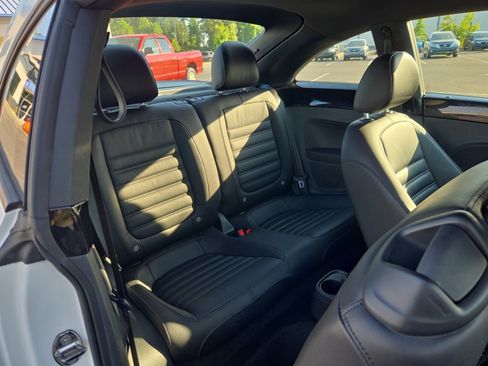 Used 2012 Volkswagen Beetle Turbo FWD image 33