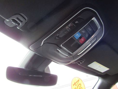 Used 2024 Jeep Wagoneer Series II w/ Flexible Seating Group image 19