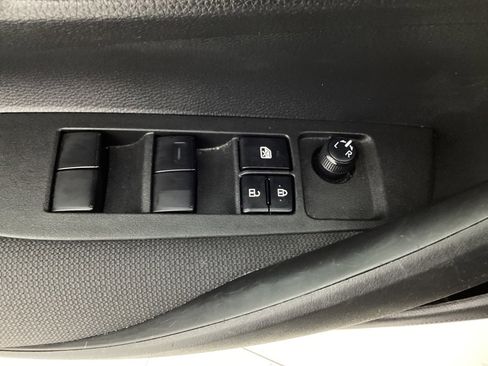 Used 2022 Toyota Corolla LE FWD image 37