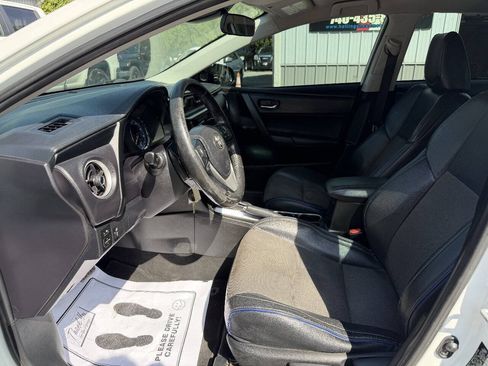 Used 2017 Toyota Corolla SE FWD image 8