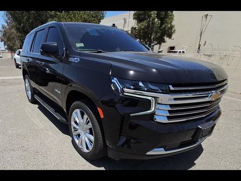 Used 2024 Chevrolet Tahoe High Country w/ Advanced Technology Package AWD/4WD image 2