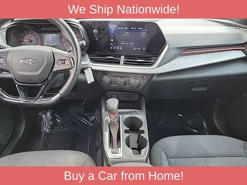 Used 2024 Chevrolet Trax RS FWD image 9