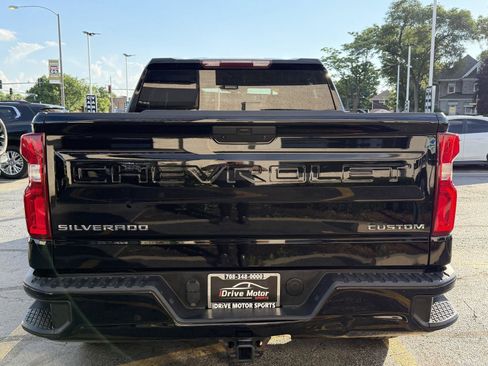 Used 2021 Chevrolet Silverado 1500 Custom AWD/4WD image 16