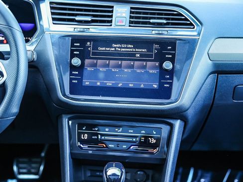 Used 2022 Volkswagen Tiguan SE R-Line image 19