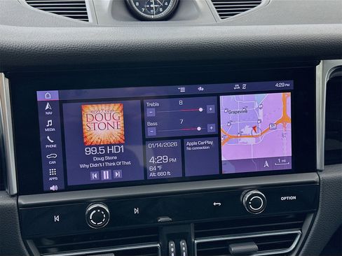 Used 2023 Porsche Macan Turbo image 16