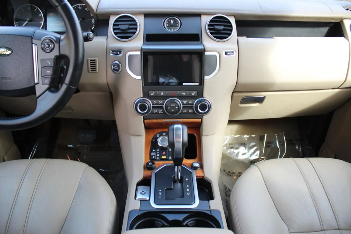 Used 2010 Land Rover LR4 HSE AWD/4WD image 24