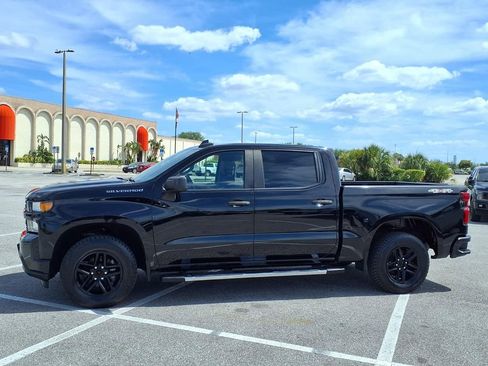 Used 2022 Chevrolet Silverado 1500 Custom w/ Safety Confidence Package image 4