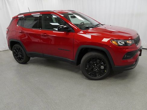 New 2026 Jeep Compass Latitude image 9