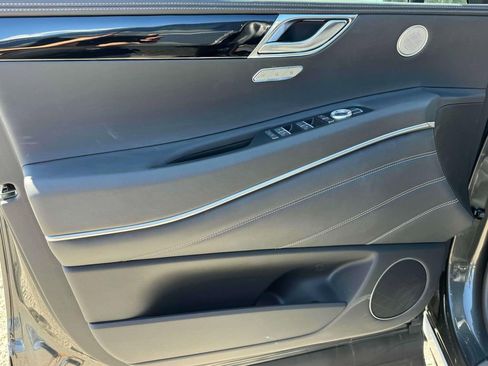 New 2025 Genesis GV80 2.5T Standard image 16