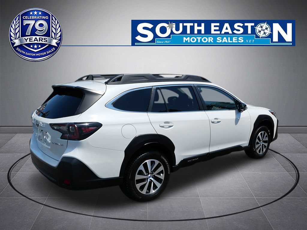 Used 2023 Subaru Outback Premium AWD/4WD image 7