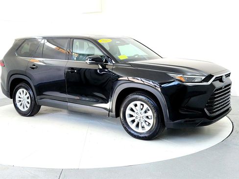 Certified 2025 Toyota Grand Highlander XLE image 7