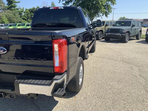 Used 2025 Ford F250 XLT AWD/4WD image 17