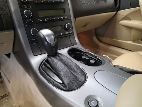 Used 2006 Chevrolet Corvette Convertible RWD image 23