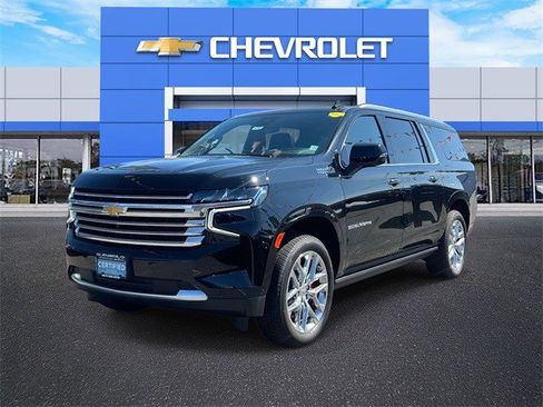 Certified 2024 Chevrolet Suburban High Country w/ Advanced Technology Package image 2